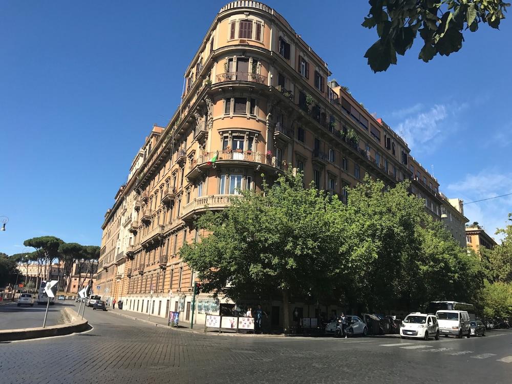 Bed and Breakfast Domus Tacito Luxury Roma Exterior foto
