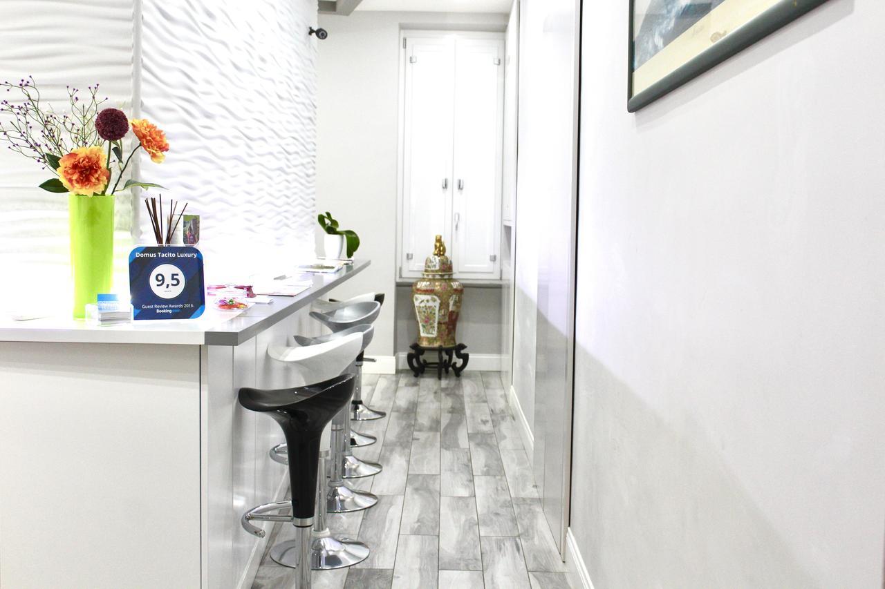 Bed and Breakfast Domus Tacito Luxury Roma Exterior foto